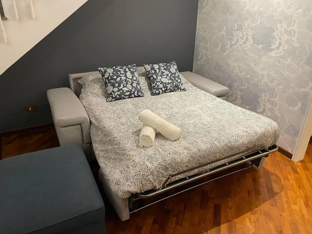 Design Villa With Parking Navigli Area Mailand Italien